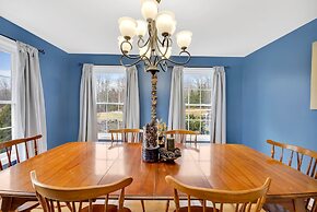 Serene 7br Haven By The Lake 7 Bedroom Home