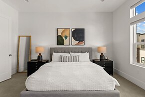 Villa #24 At Bloomington Country Club 4 Bedroom Townhouse