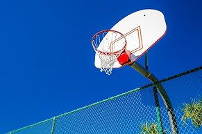 Phoenix Vii 7805 3 Bedroom Condo