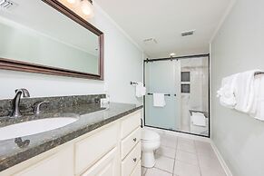 Phoenix Vii 7805 3 Bedroom Condo