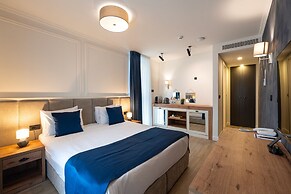 Hotel Invictus