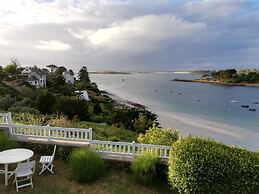 Superb sea View / Private Beach Access