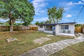 Pompano Beach Bungalow for 5!