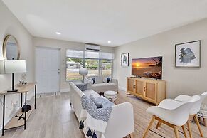 Pompano Beach Bungalow for 5!