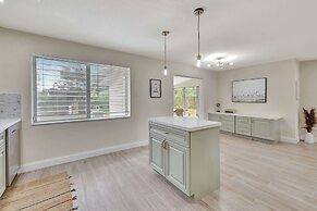 Pompano Beach Bungalow for 5!