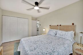 Pompano Beach Bungalow for 5!