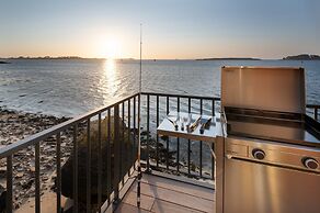 Apartment in Landeda With Beachfront Views