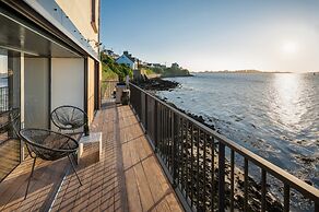 Apartment in Landeda With Beachfront Views