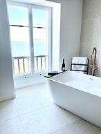 Apartment in Landeda With Beachfront Views