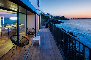 Apartment in Landeda With Beachfront Views
