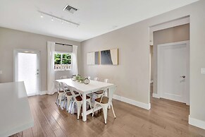 Sunshine House 3 BDR for 8!