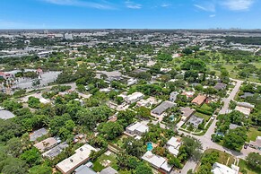 Sunshine House 3 BDR for 8!