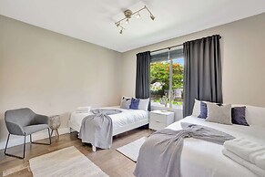 Sunshine House 3 BDR for 8!