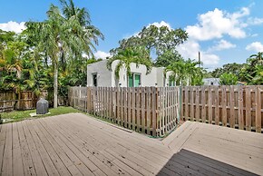 Sunshine House 3 BDR for 8!