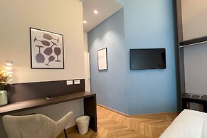 RossoVino Milano Boutique