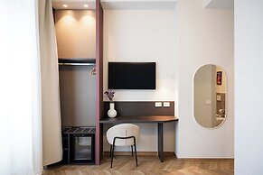RossoVino Milano Boutique