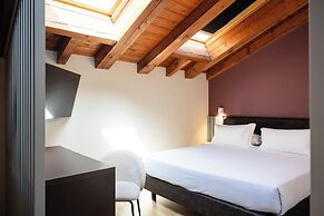 RossoVino Milano Boutique
