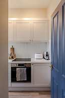 Your Apartment - Pembroke House