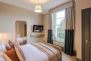 Your Apartment - Pembroke House