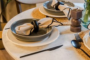 Your Apartment - Pembroke House