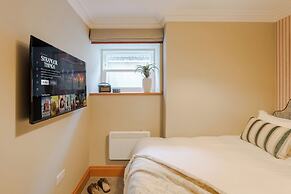 Your Apartment - Pembroke House