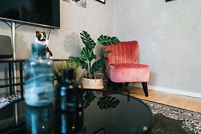 YoHome - Luxury Downtown Apartment