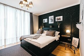 YoHome - Luxury Downtown Apartment