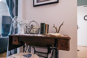 YoHome - Luxury Downtown Apartment