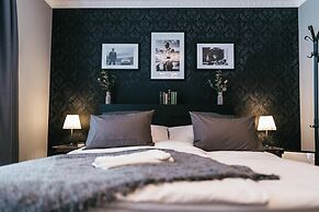 YoHome - Luxury Downtown Apartment