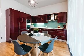 YoHome - Luxury Downtown Apartment