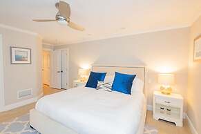 6 BR Heated Pool Open Beginning of April