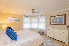 6 BR Heated Pool Open Beginning of April