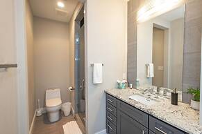 6 BR Heated Pool Open Beginning of April