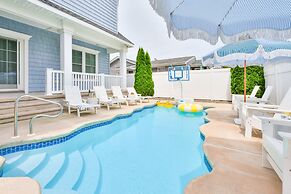 6 BR Heated Pool Open Beginning of April