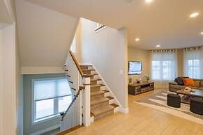 6 BR Heated Pool Open Beginning of April