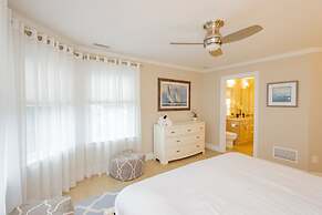 6 BR Heated Pool Open Beginning of April