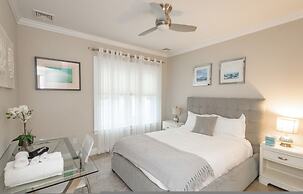 6 BR Heated Pool Open Beginning of April