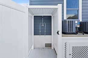 6 BR Pool Hot Tub Open Beginning of April