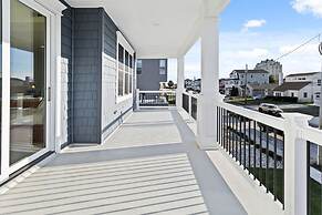 6 BR Pool Hot Tub Open Beginning of April