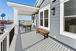 6 BR Pool Hot Tub Open Beginning of April