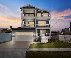 6 BR Pool Hot Tub Open Beginning of April