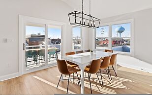 6 BR Pool Hot Tub Open Beginning of April