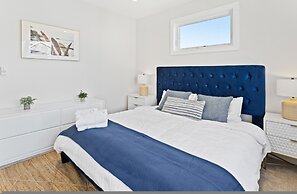 6 BR Pool Hot Tub Open Beginning of April