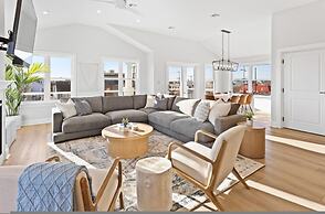 6 BR Pool Hot Tub Open Beginning of April