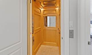 5BR Villa Heated Pool Hot Tub Open Beginning of April