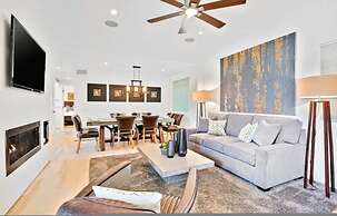 4 Br Roof Deck Hot Tub Steps to Beach Dining