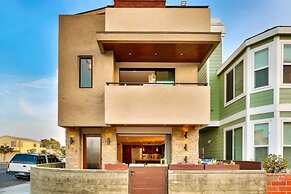 3 BR Roof Deck Ocean Views Hot Tub Beach Block