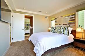 3 BR Roof Deck Ocean Views Hot Tub Beach Block