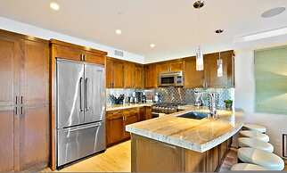 3 BR Roof Deck Ocean Views Hot Tub Beach Block