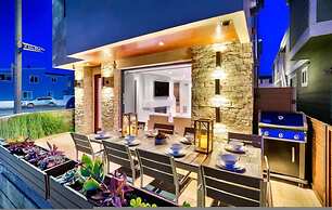 3 BR Roof Deck Ocean Views Hot Tub Beach Block